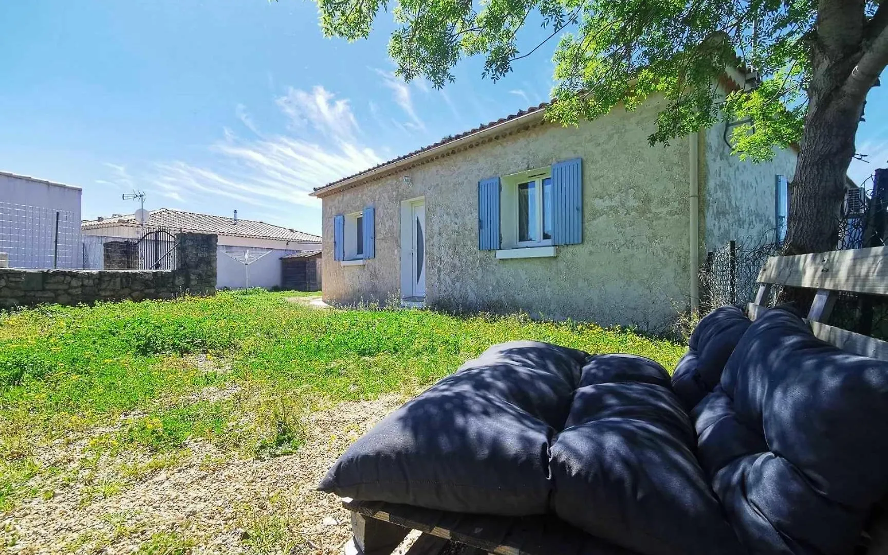 Hébergement de vacances Villa Maison O Volets Bleus Calme Jardin à Miramas France